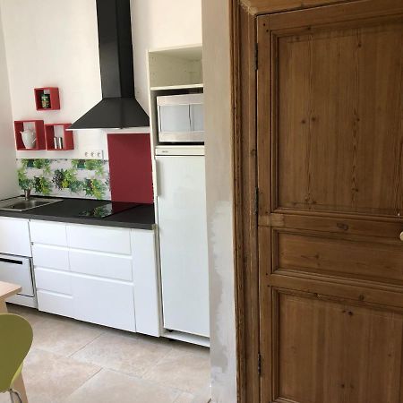 Maison au calme au coeur de village Saint-Georges-dʼOrques Extérieur photo