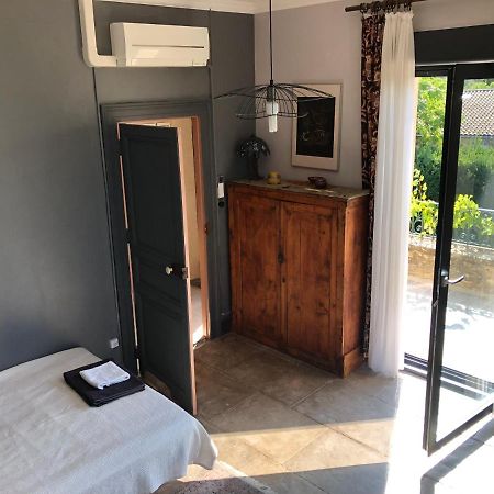 Maison au calme au coeur de village Saint-Georges-dʼOrques Extérieur photo